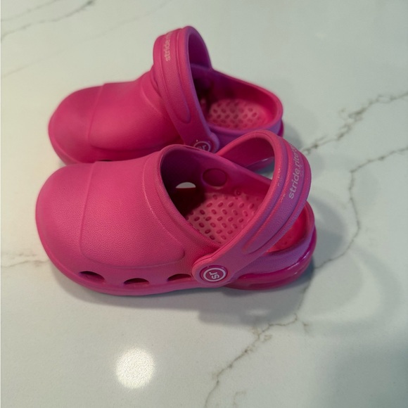 Stride Rite size 6 light up sandal clogs - Picture 4 of 5